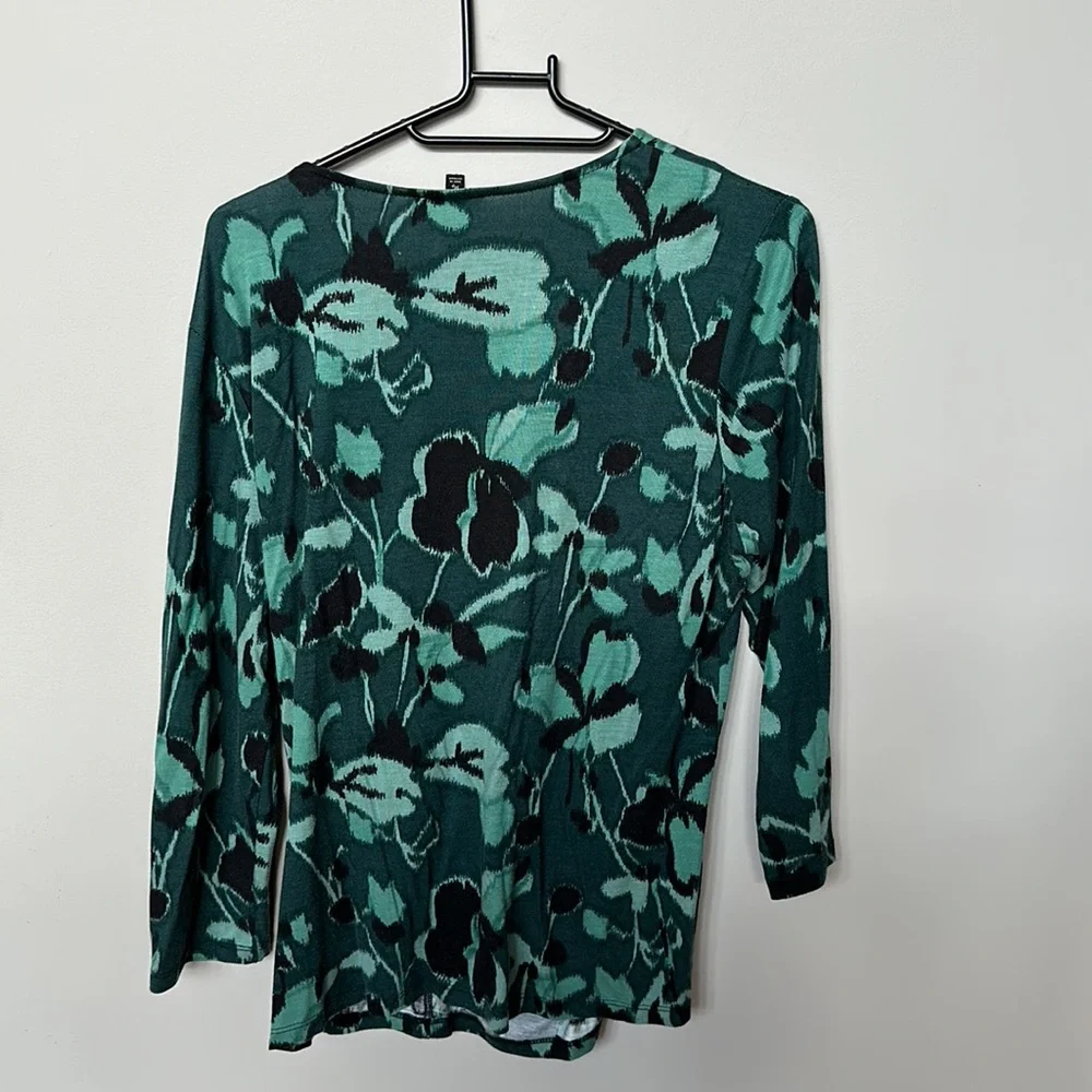 Talbots crossover top - Picture 3 of 3